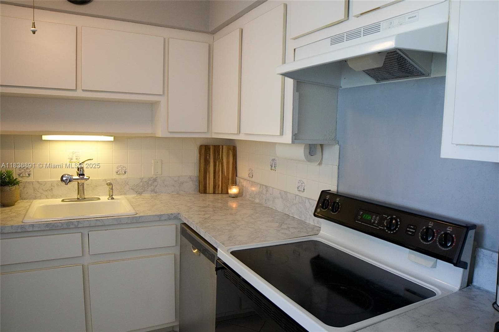 TIFFANY GARDENS EAST COND · #603 in Pompano Beach - Photo 18