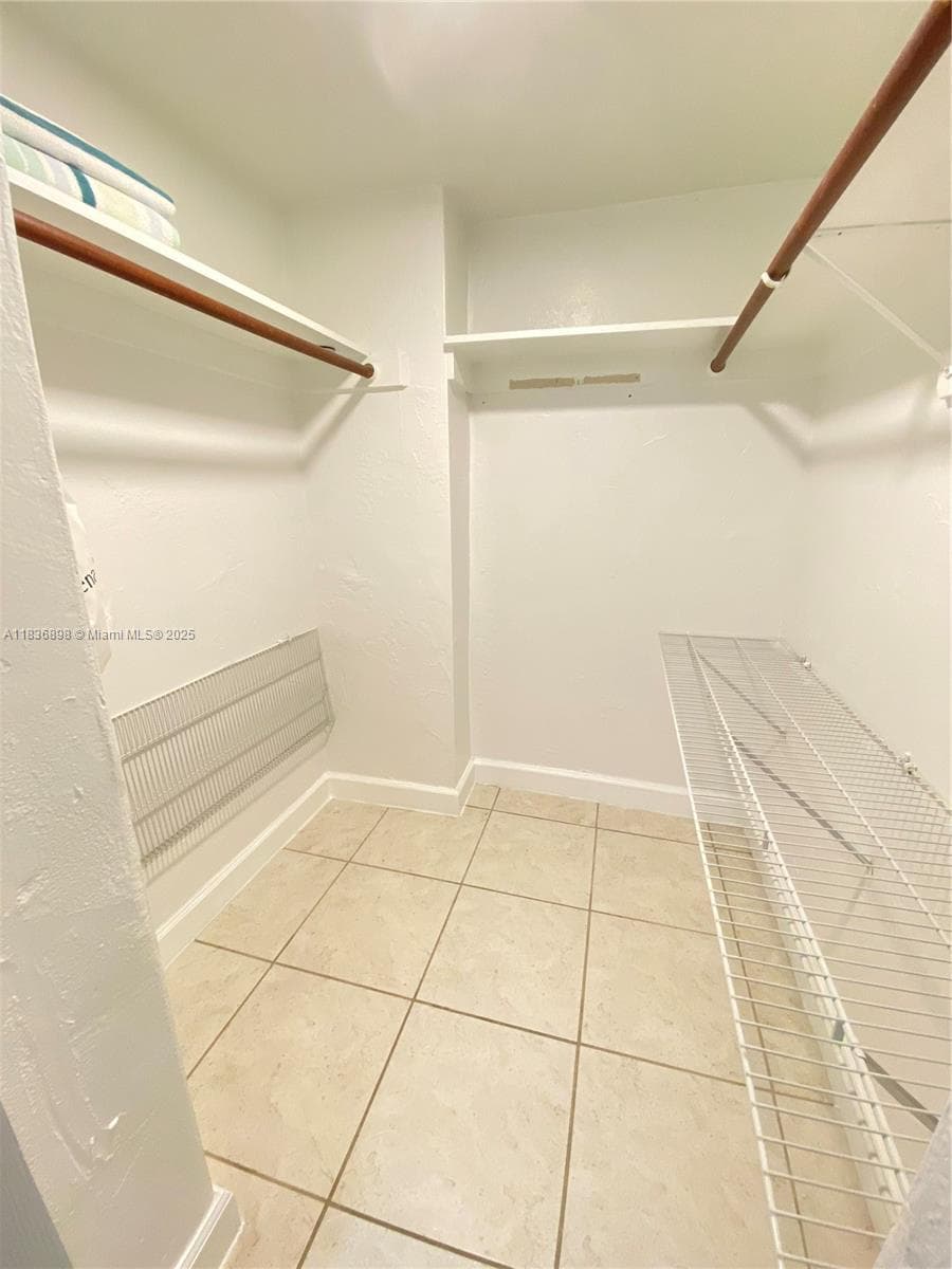 walking closet