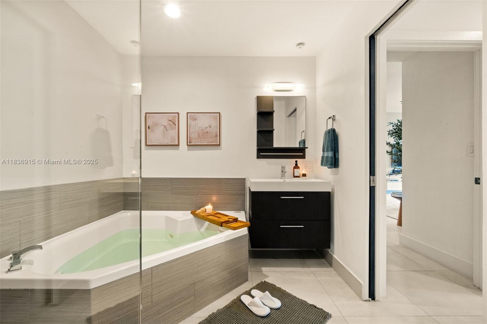 DORAL HOUSE CONDO NO 1 · #206 in Doral - Photo 21