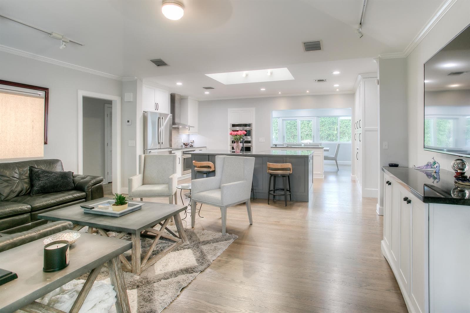 322 NW 16 St-9