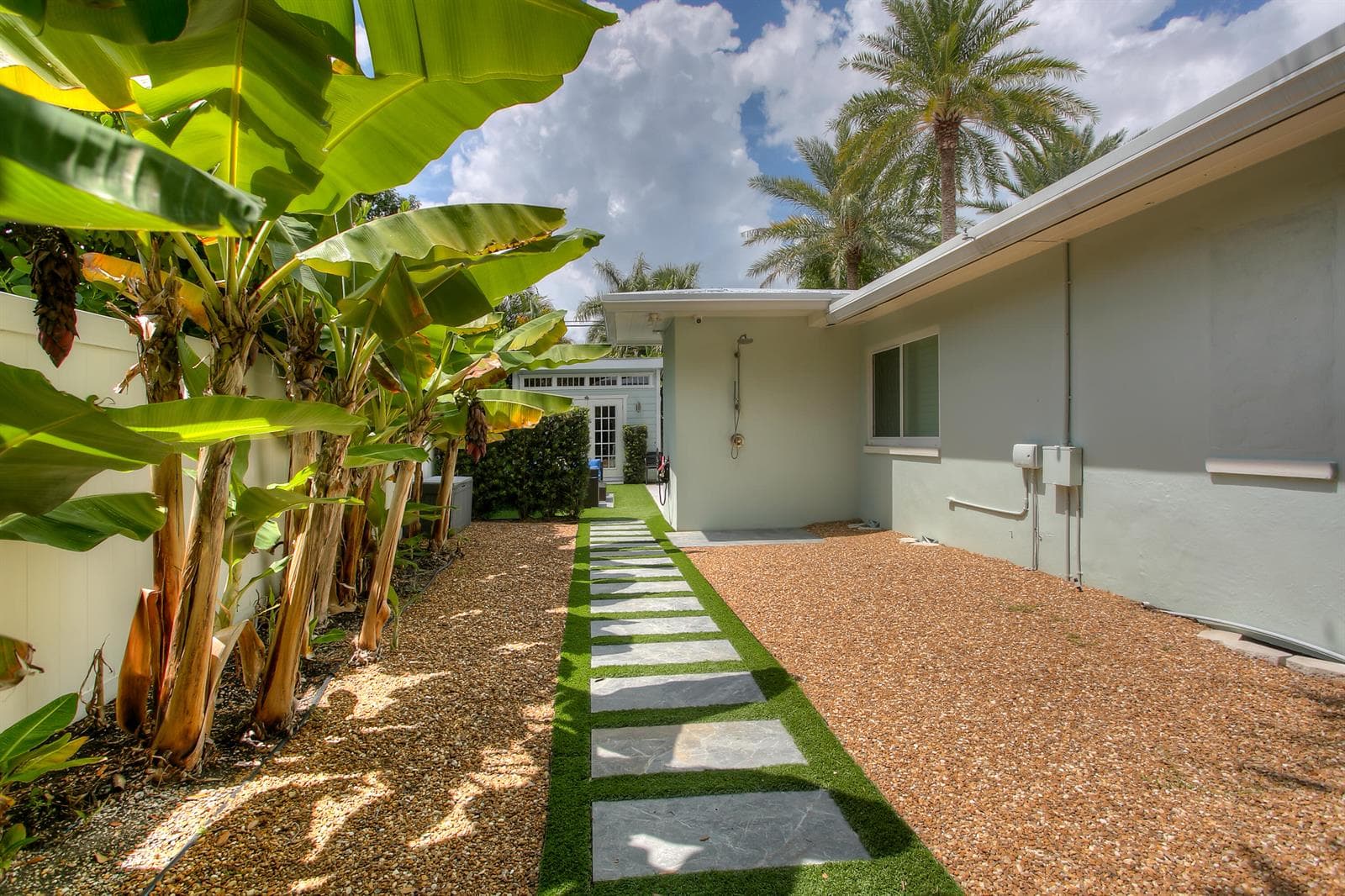 322 NW 16 St New-9