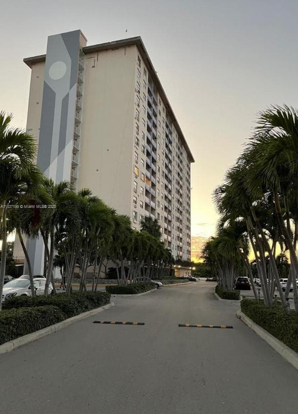 COASTAL TOWERS CONDO · #309 in Sunny Isles Beach - Photo 5