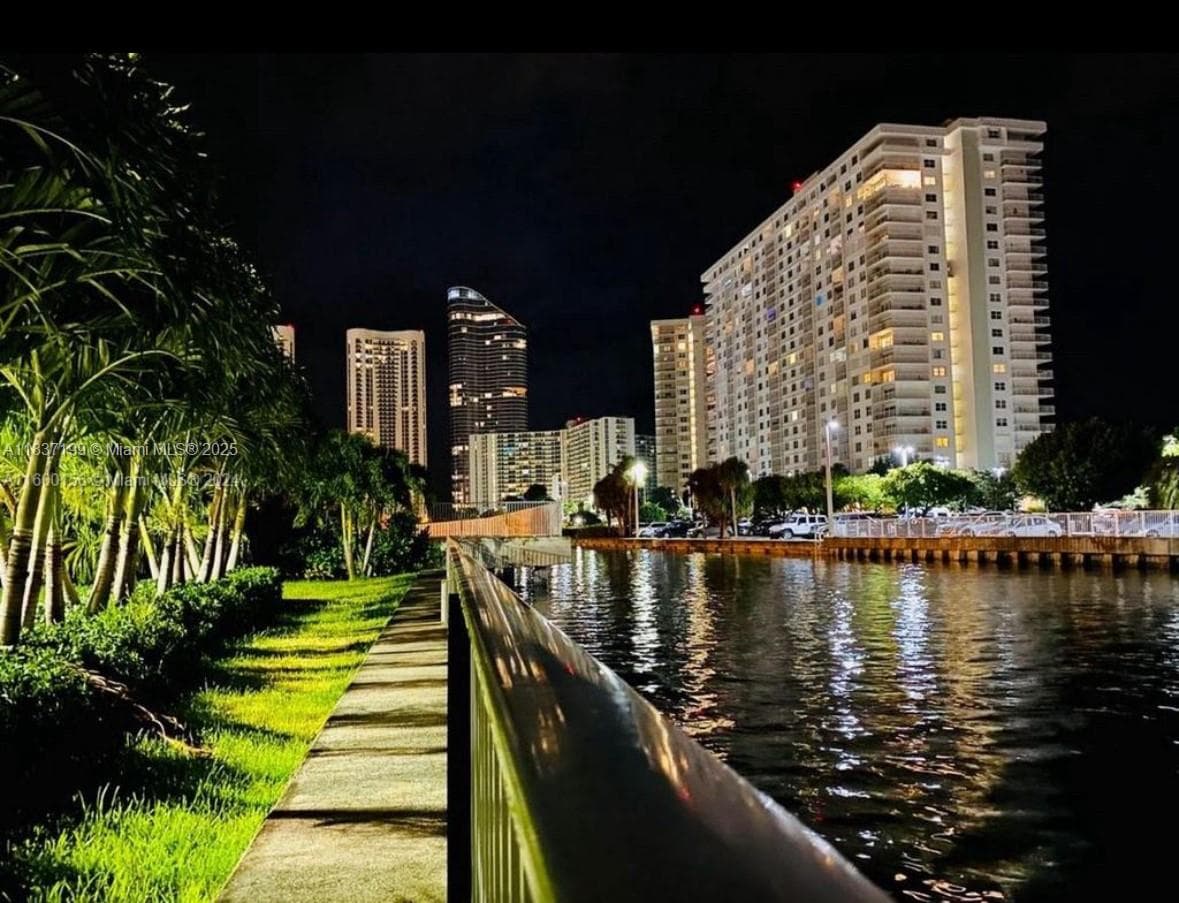COASTAL TOWERS CONDO · #309 in Sunny Isles Beach - Photo 8