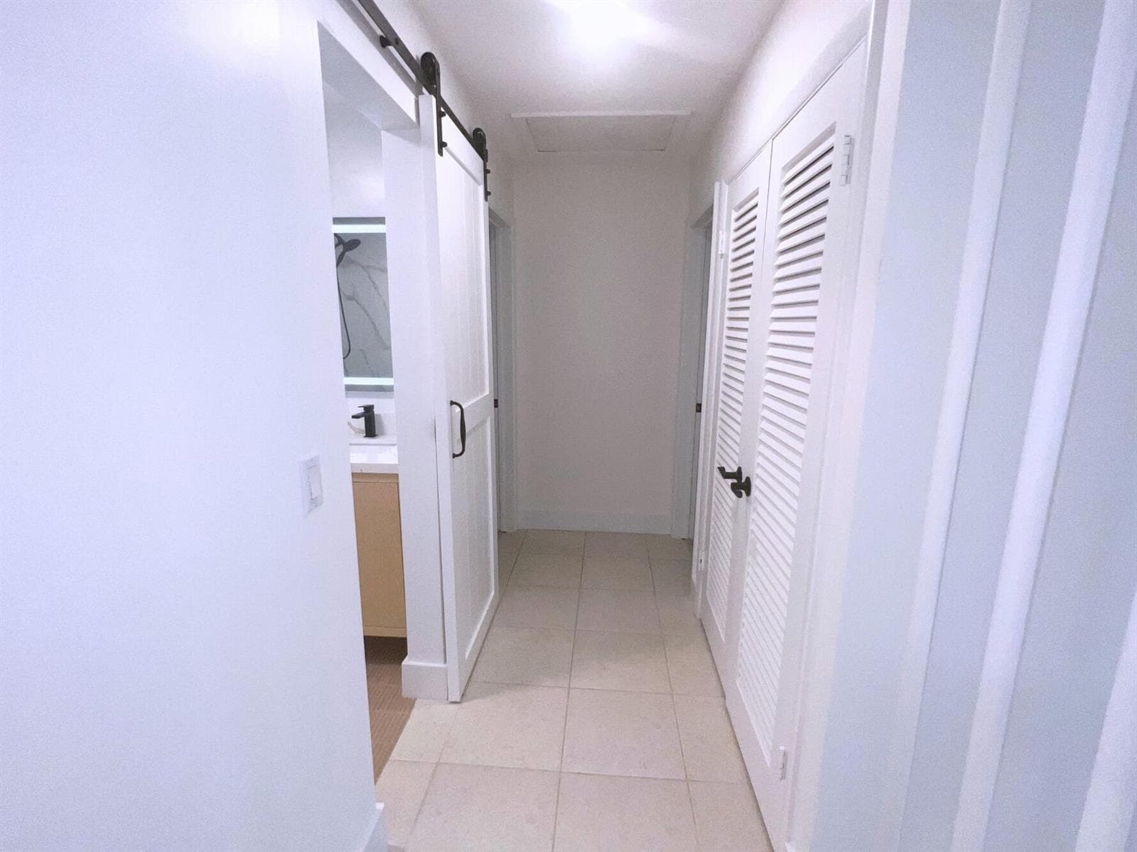 Hallway w large linen closet