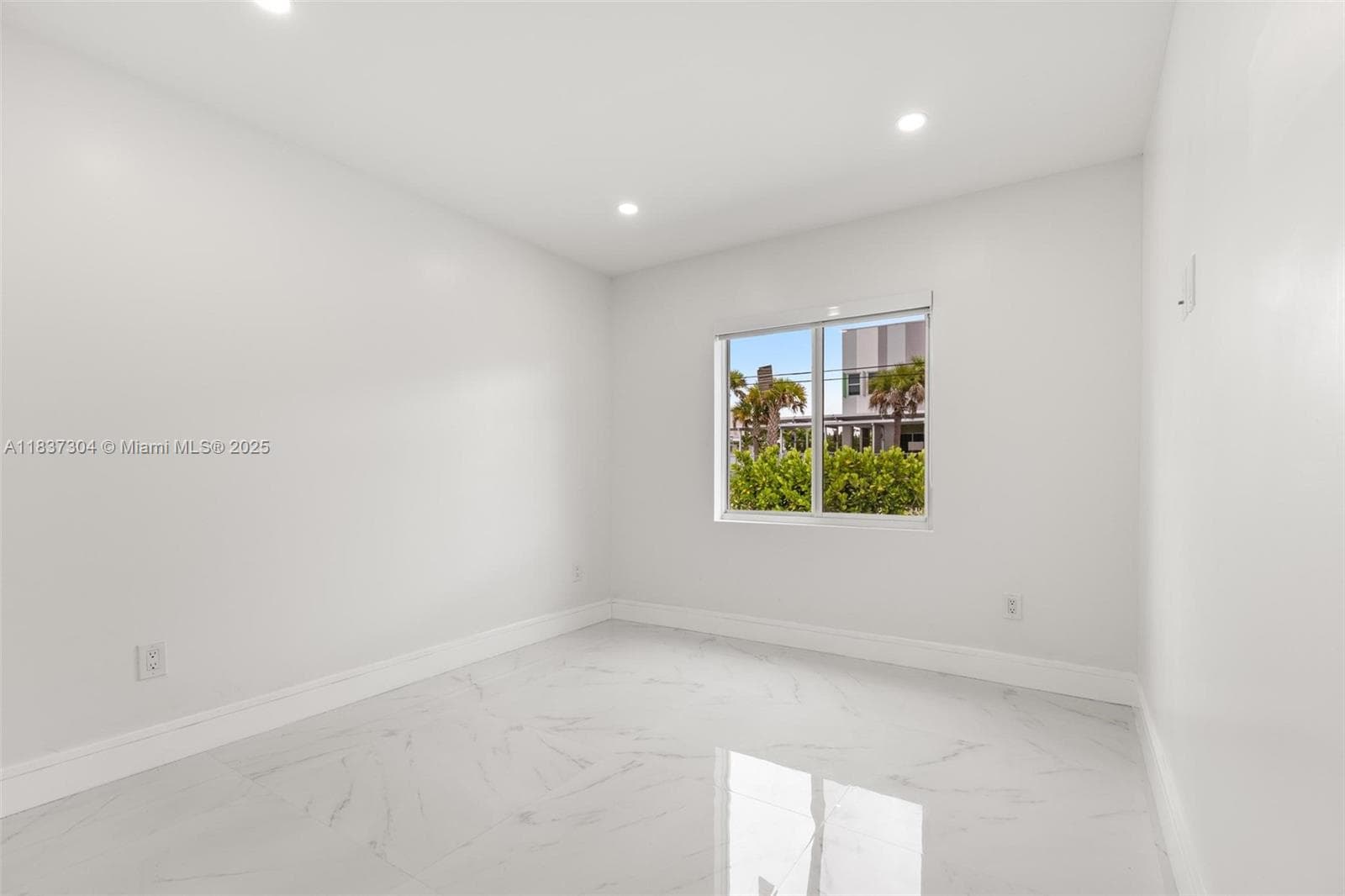 14801 NW 5th Ave photo 20