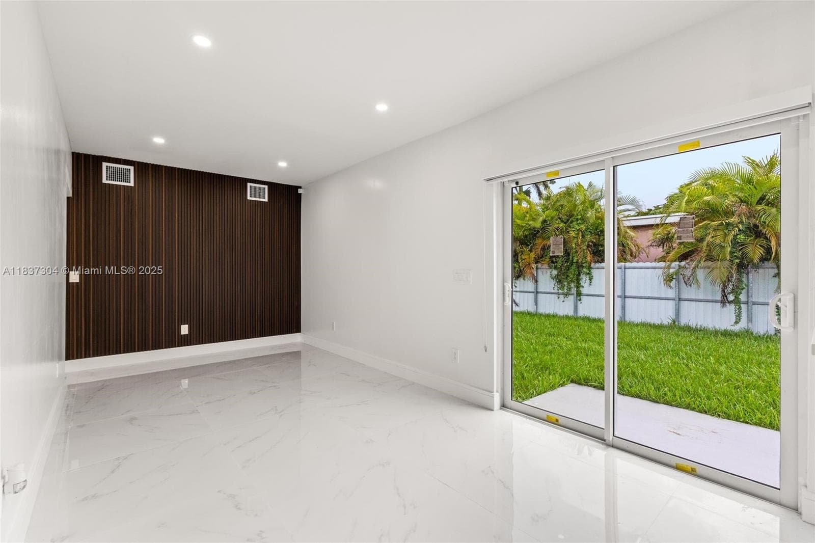 14801 NW 5th Ave photo 14