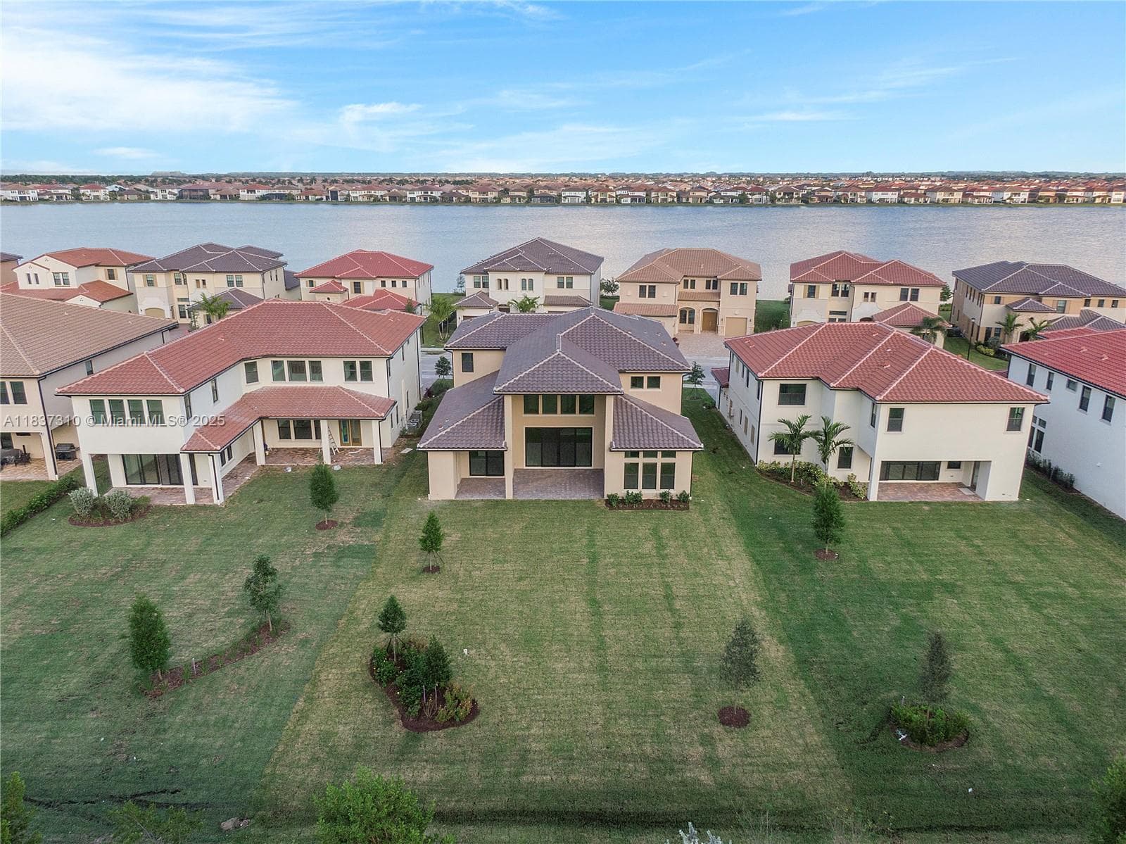 9065 W Parkland Bay Trl photo 3