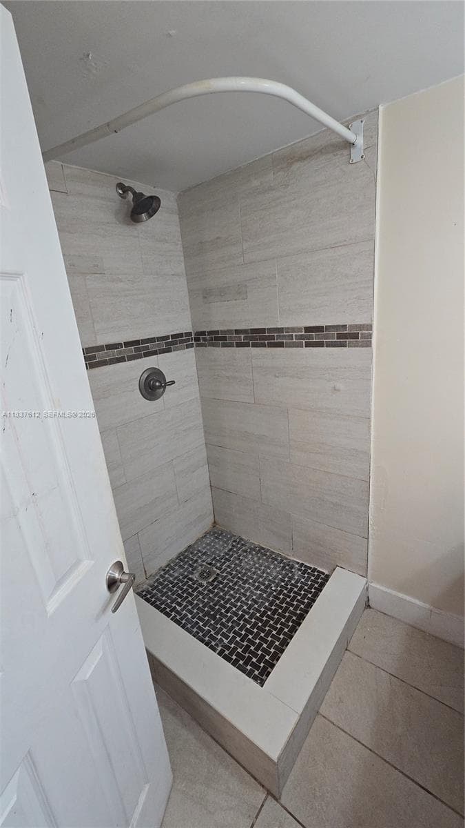 SIXTH HORIZONS CONDO · #106 in Miami - Photo 16