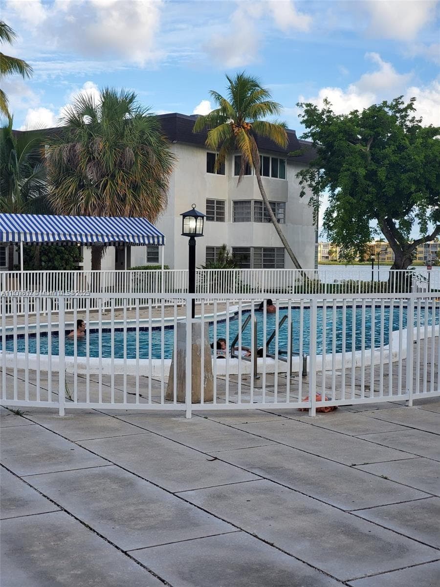 SIXTH HORIZONS CONDO · #106 in Miami - Photo 32