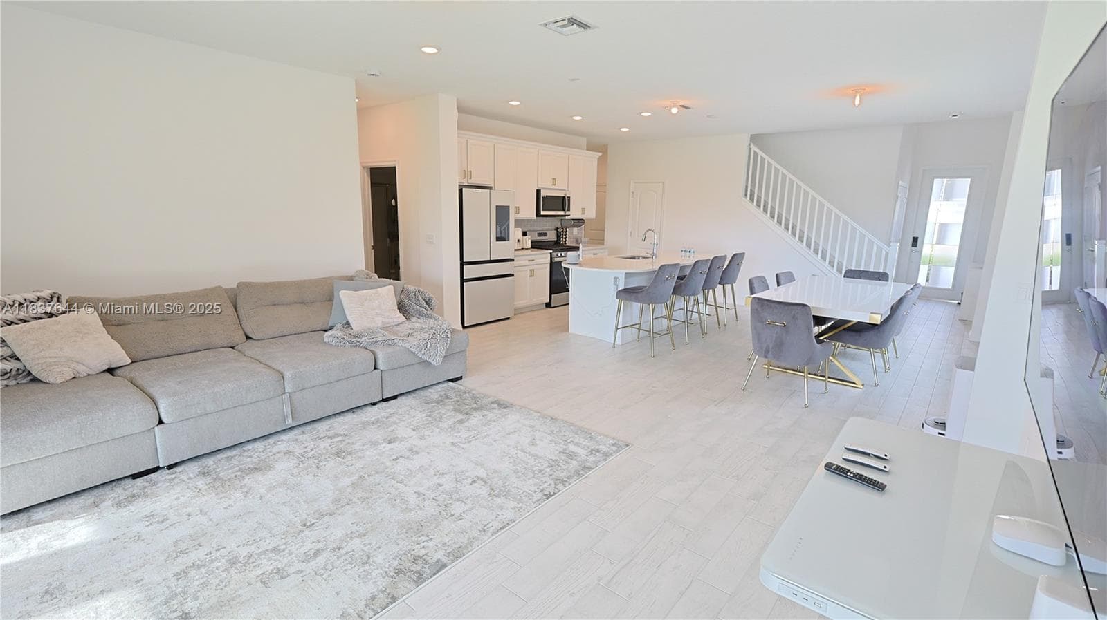 4468 Spruce Ln photo 18