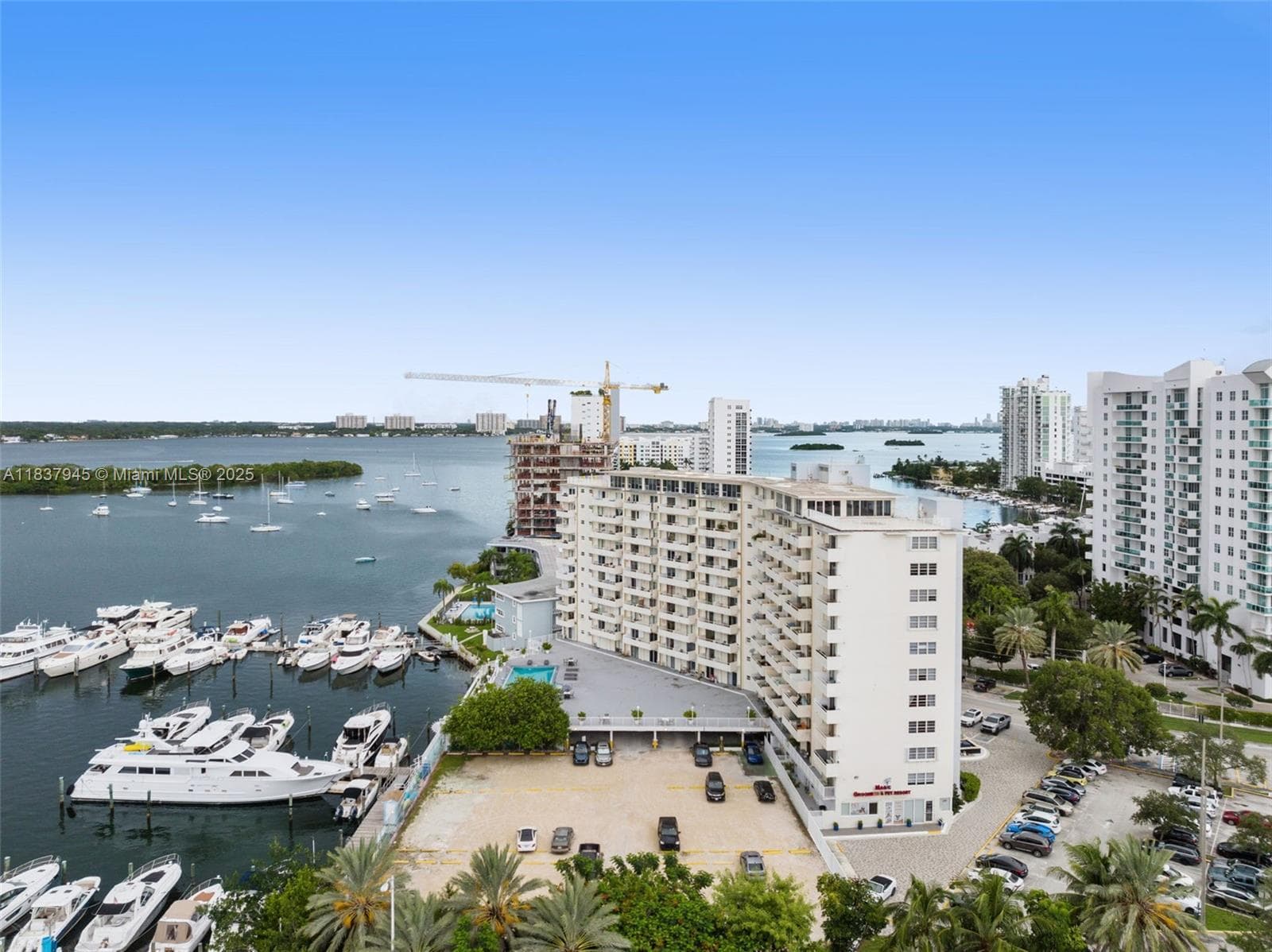 Bayshore Yacht & Tennis Club · #901 in North Bay Village - Photo 17