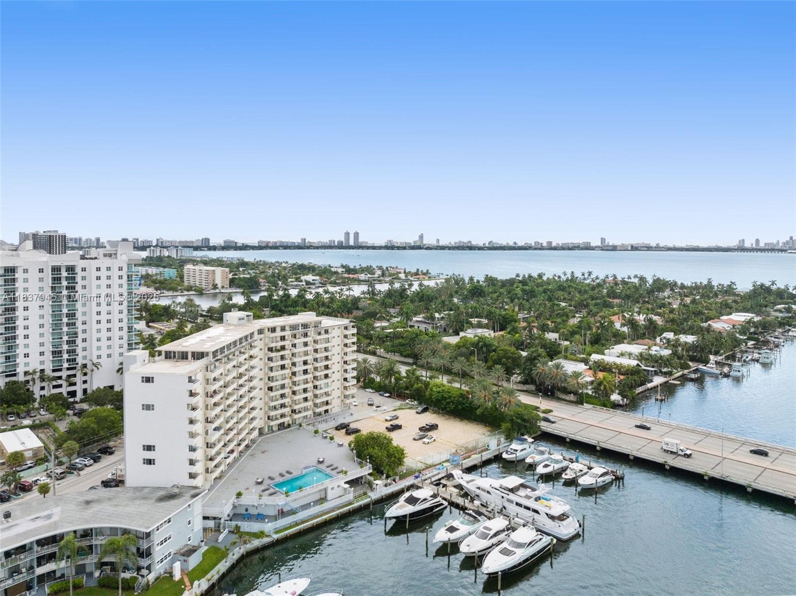 Bayshore Yacht & Tennis Club · #901 in North Bay Village - Photo 18