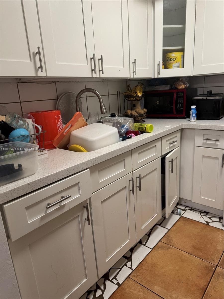Sunset Hills · #413 in Lauderdale Lakes - Photo 16