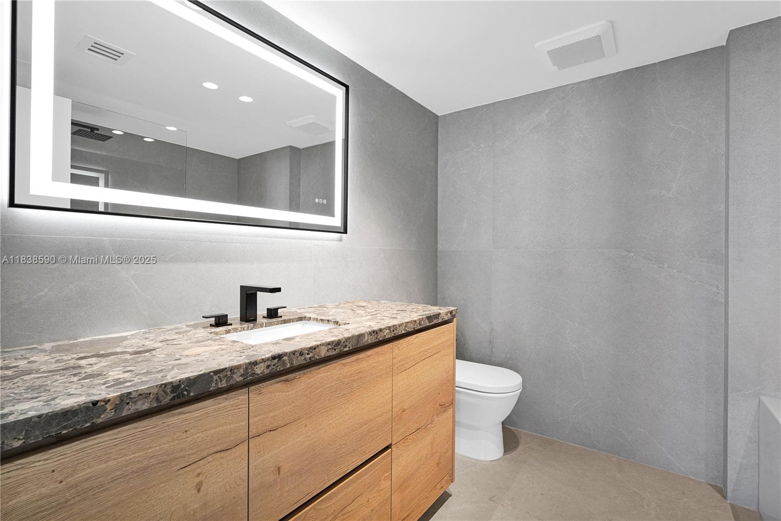 CARAVELLE CONDO · #PHD in Bay Harbor Islands - Photo 23