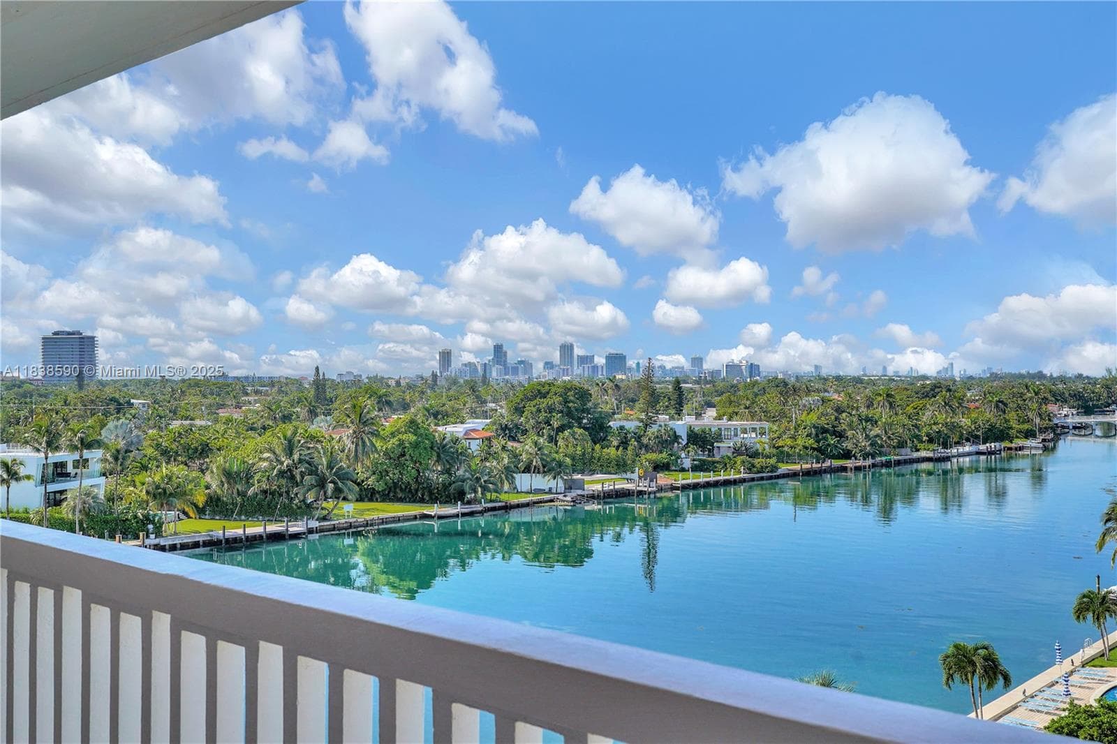 CARAVELLE CONDO · #PHD in Bay Harbor Islands - Photo 22