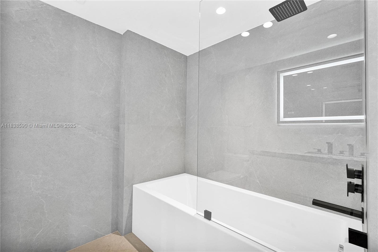 CARAVELLE CONDO · #PHD in Bay Harbor Islands - Photo 24