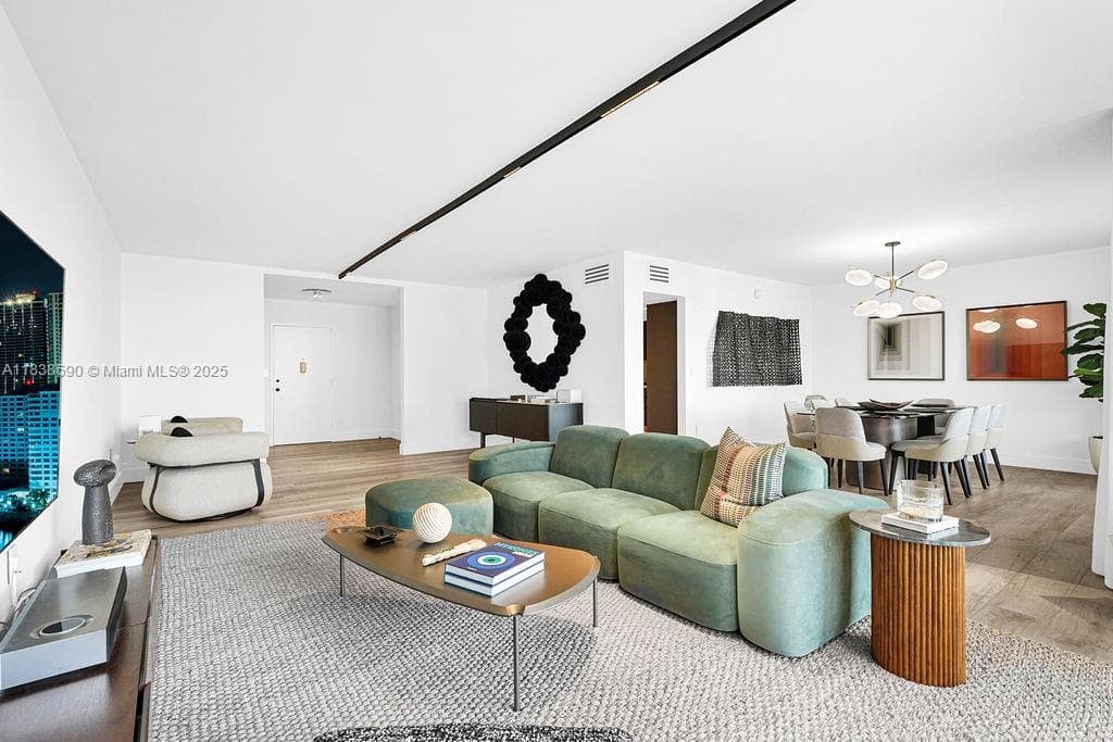 CARAVELLE CONDO · #PHD in Bay Harbor Islands - Photo 15