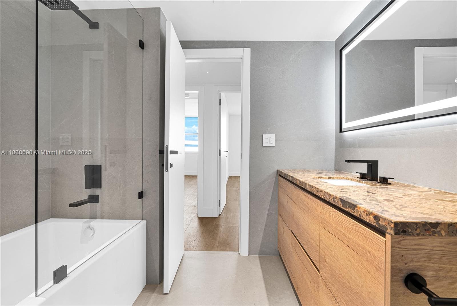 CARAVELLE CONDO · #PHD in Bay Harbor Islands - Photo 25