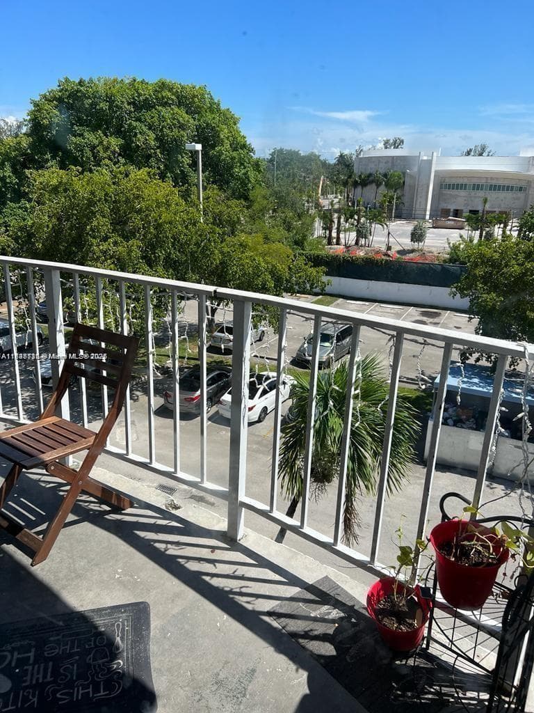 MONTECARLO CONDO · #D-407 in Miami - Photo 10