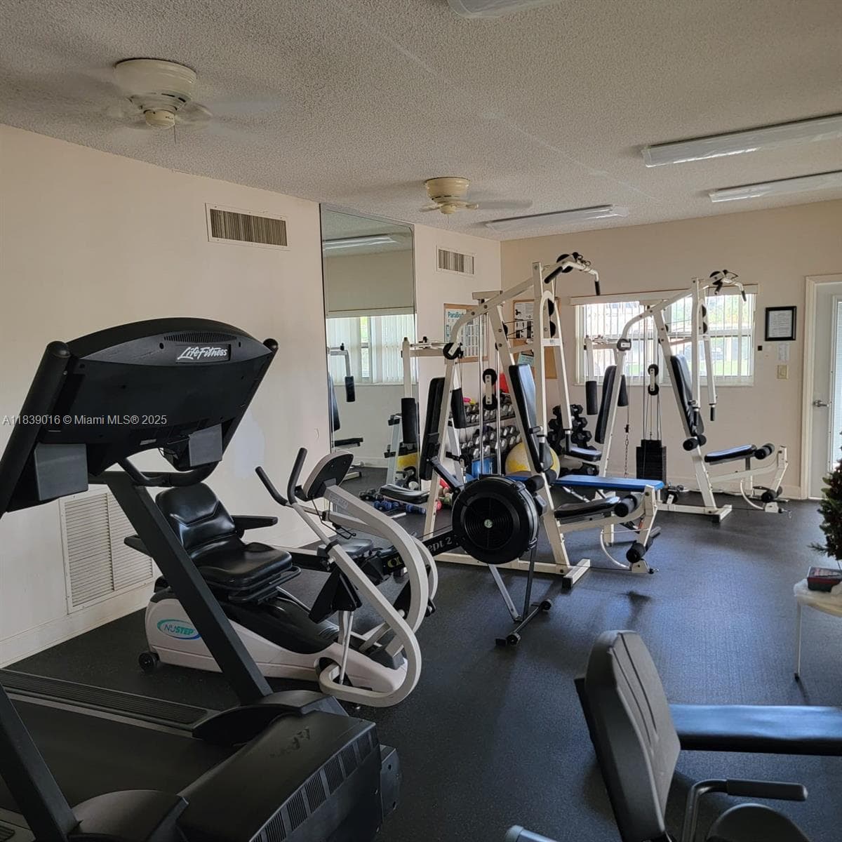 GARDEN-AIRE VILLAGE · #636 in Pompano Beach - Photo 29