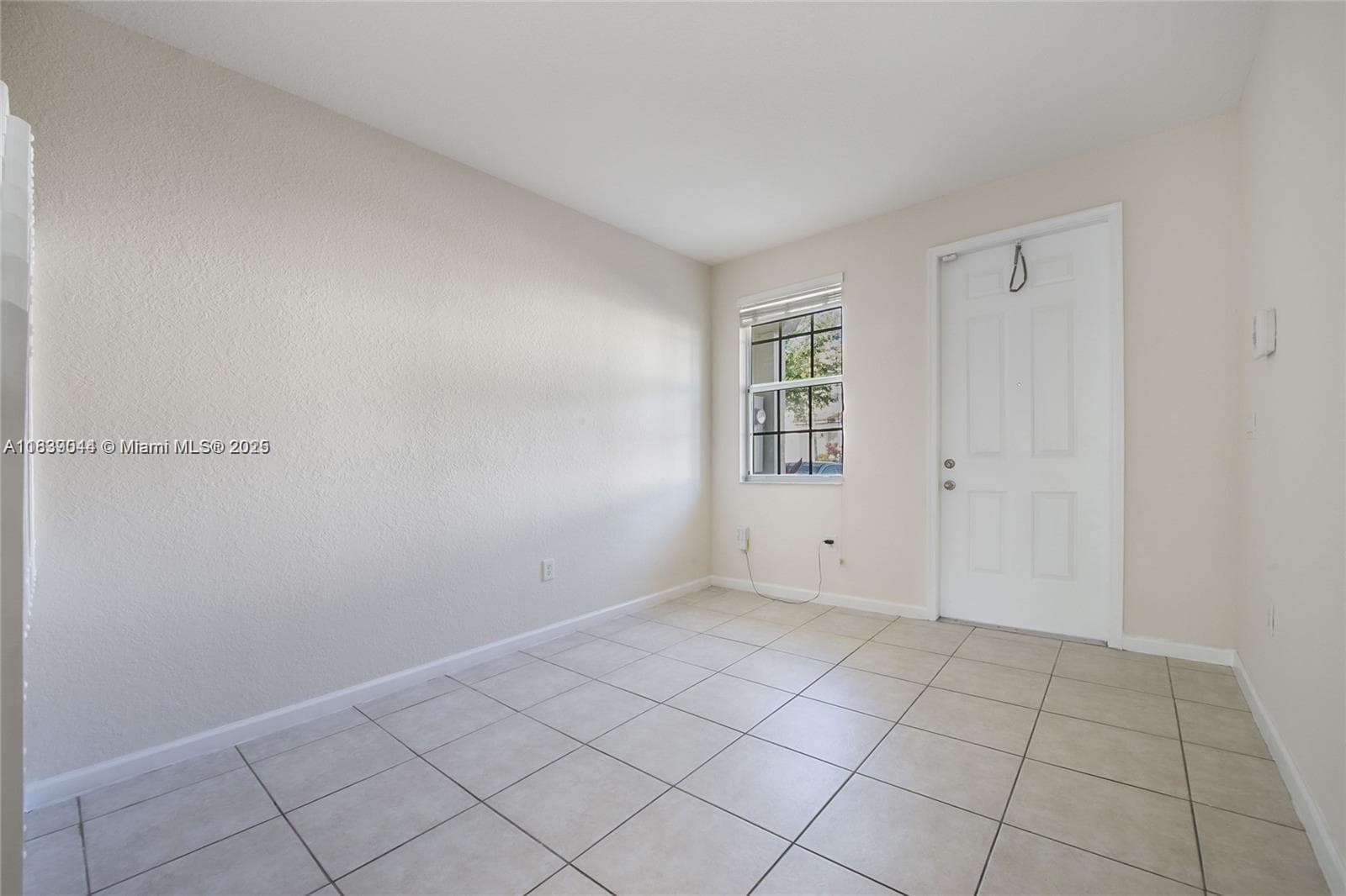 991 NE 30th AVE #991 photo 5