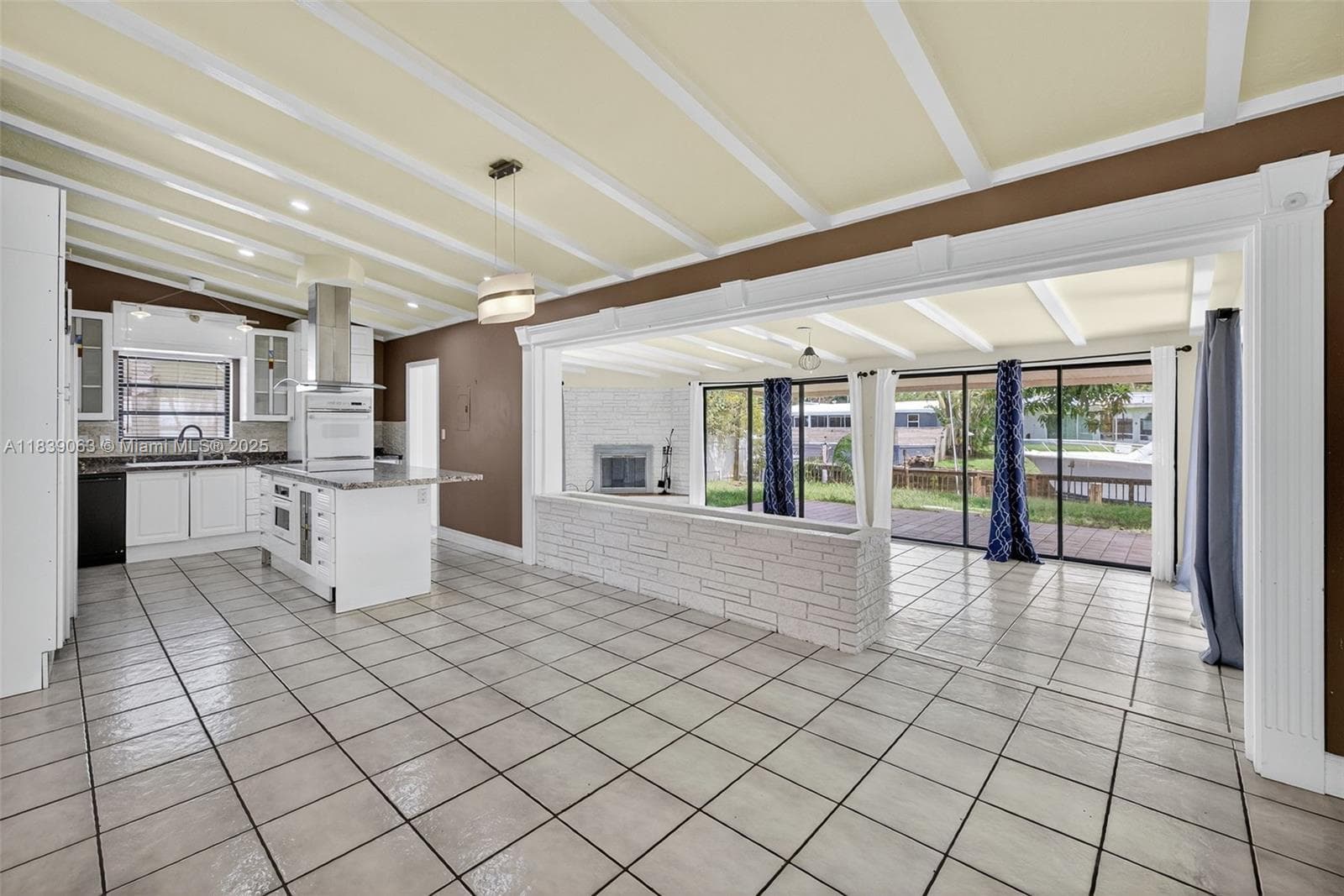 2606 Gulfstream Ln photo 7