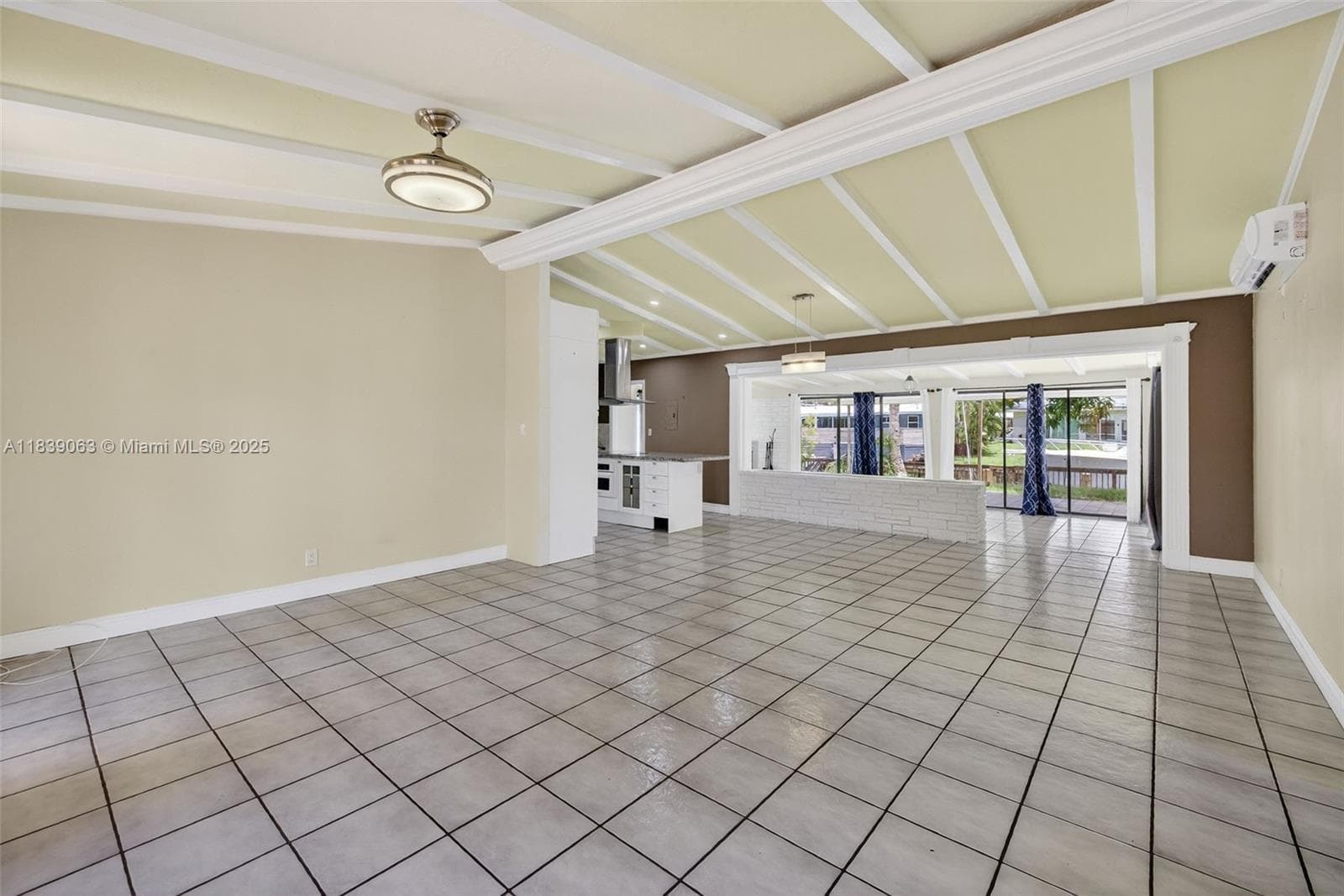 2606 Gulfstream Ln photo 5
