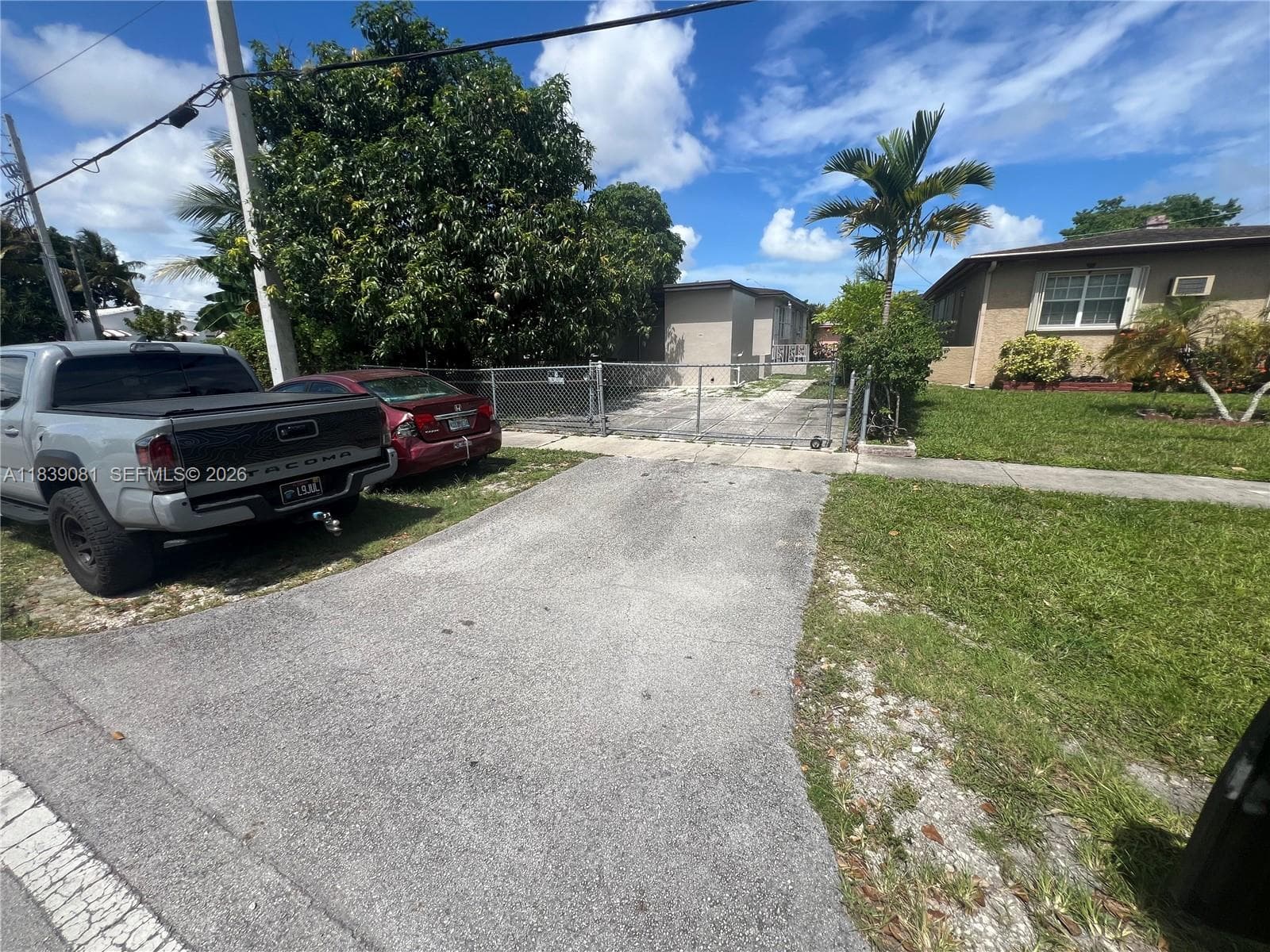 1190 NW 135th St photo 3