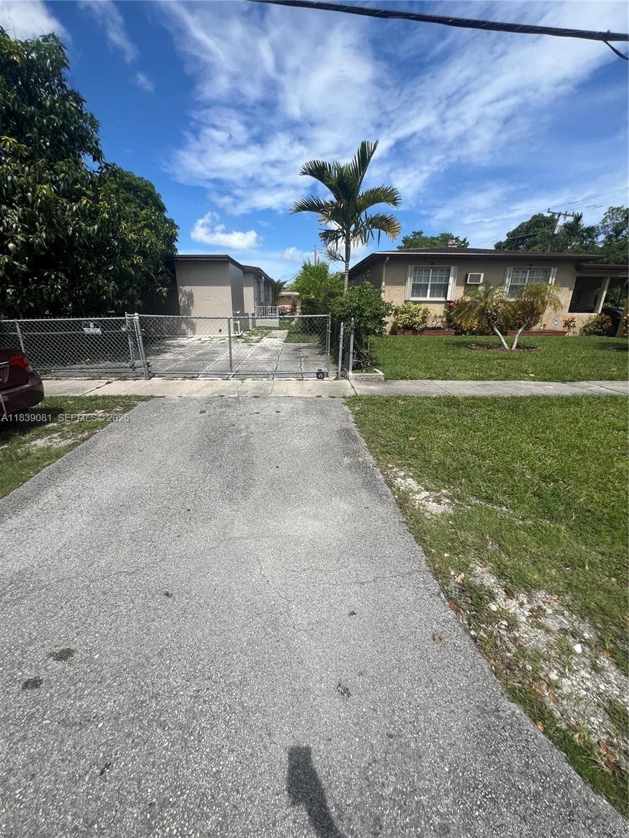 1190 NW 135th St photo 11