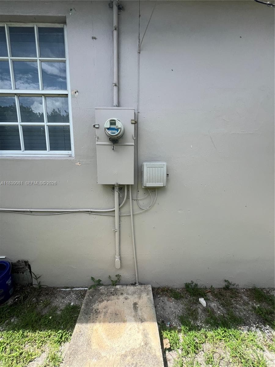 1190 NW 135th St photo 19