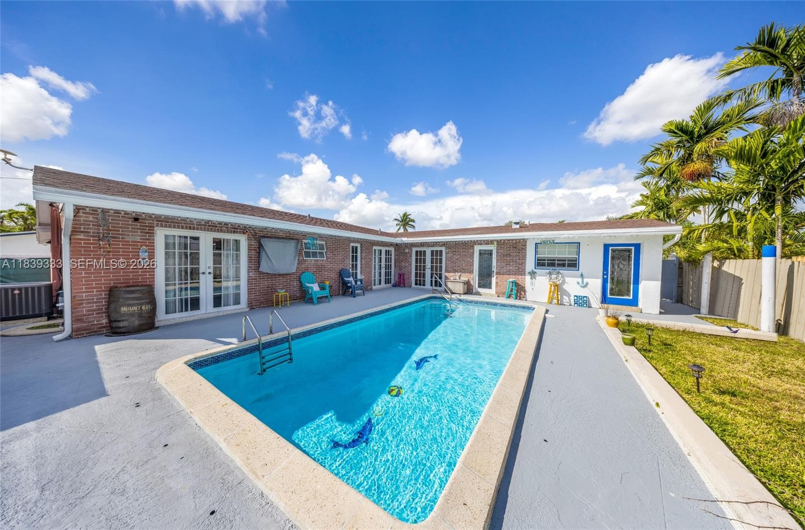 9985 Marlin Road photo 2