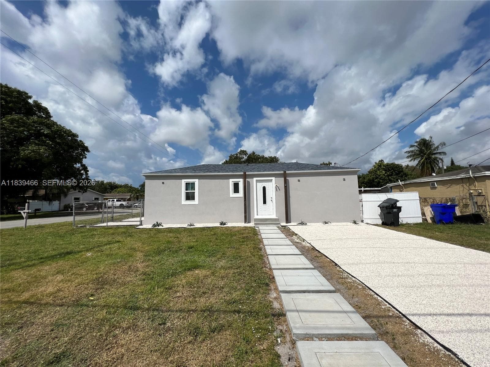 5803 Arthur St photo 2
