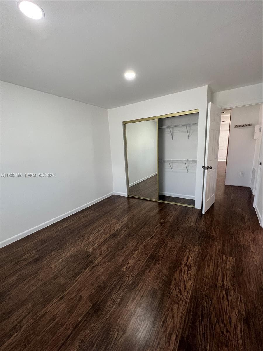 5803 Arthur St photo 11