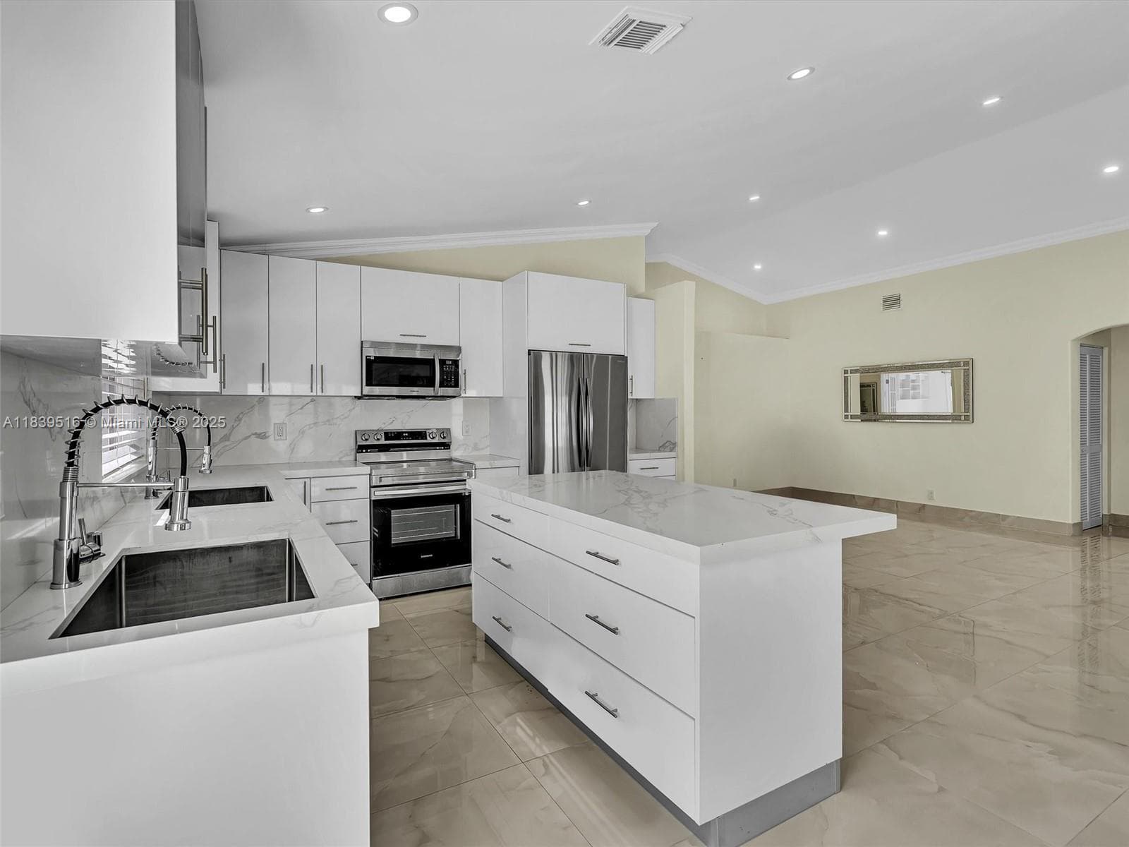4966 SW 33rd Ter photo 21
