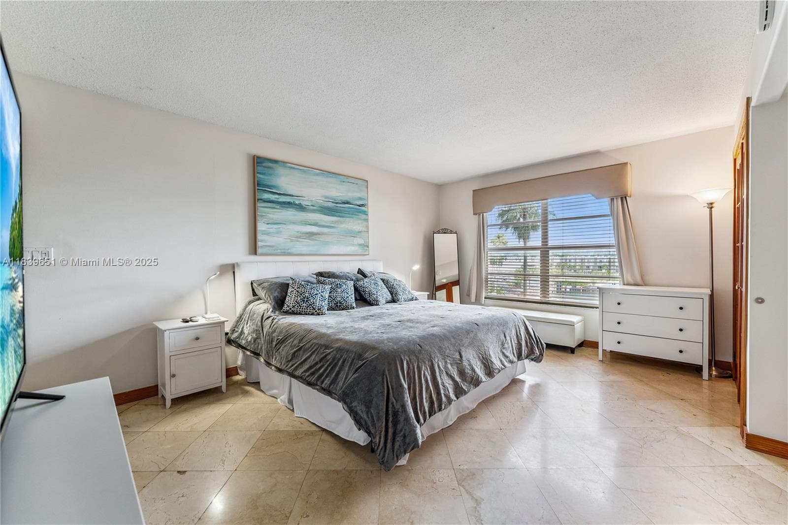 JOCKEY CLUB CONDO · #4H in Miami - Photo 10