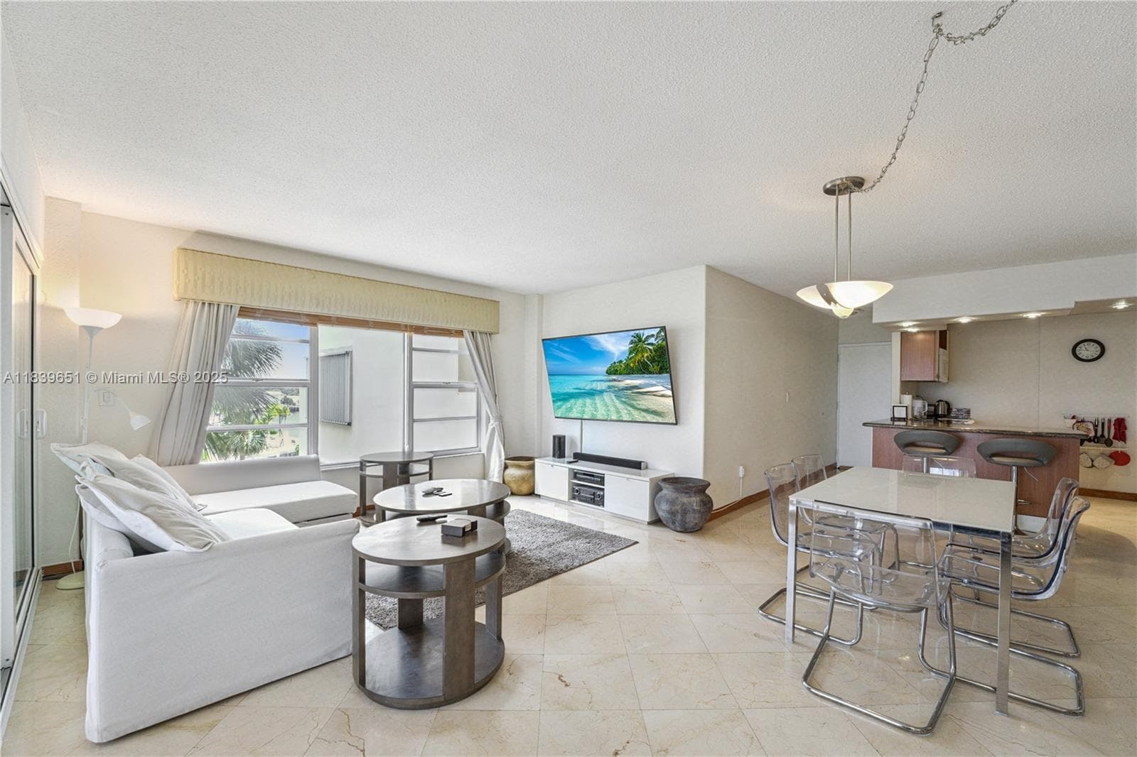 JOCKEY CLUB CONDO · #4H in Miami - Photo 8