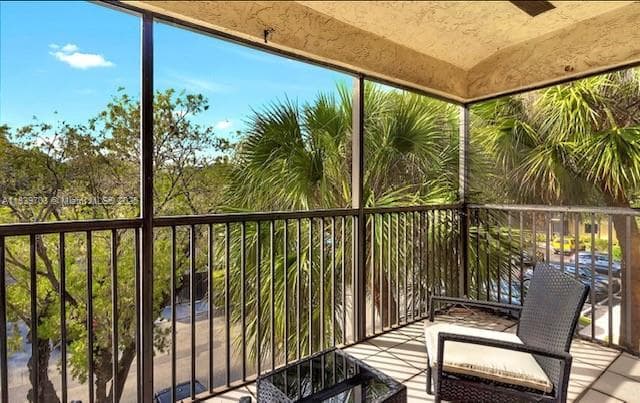 OAKLAND FOREST CLUB · #301 in Oakland Park - Photo 16