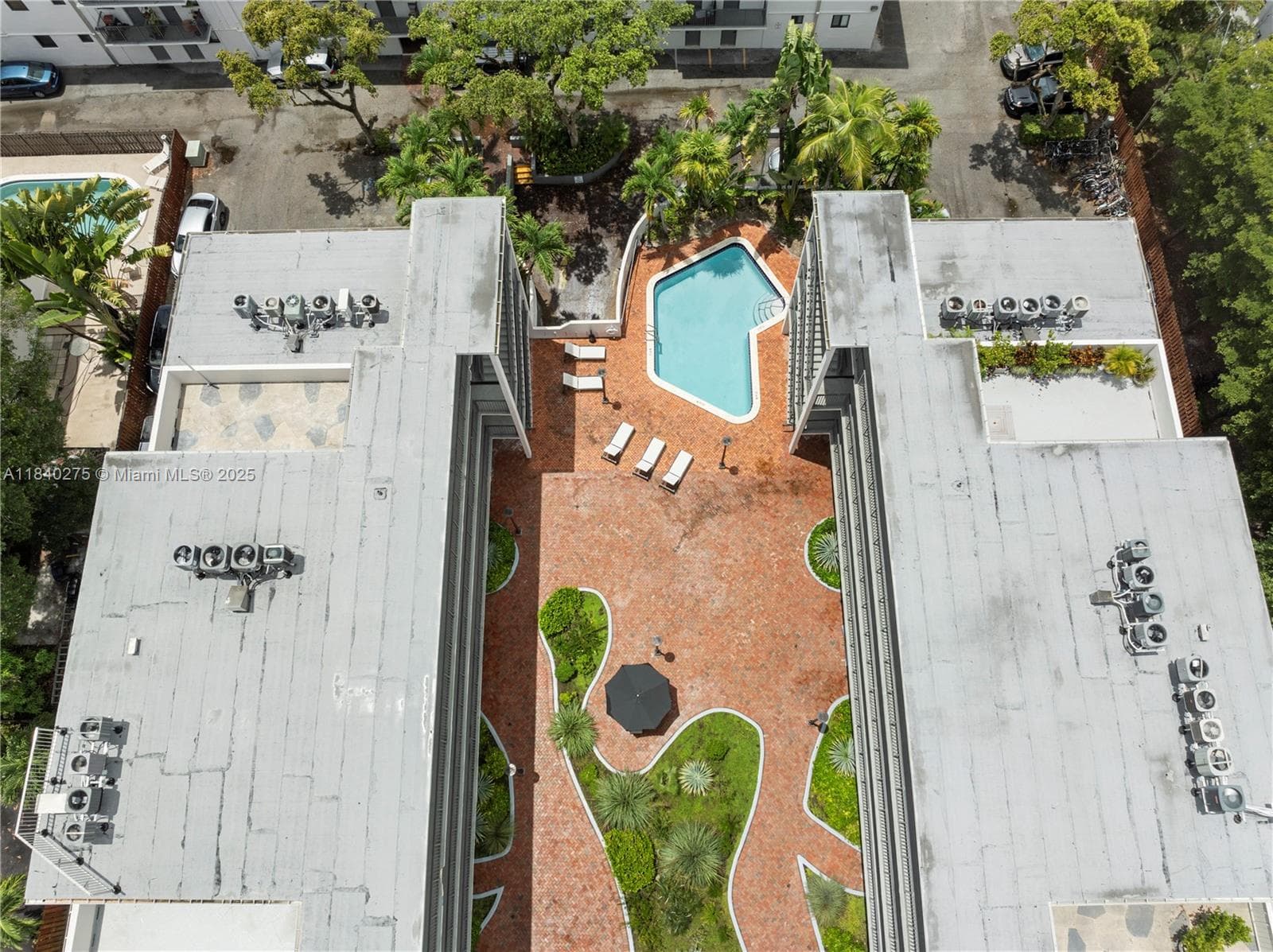 Courtyards of the Grove · #N211 in Miami - Photo 2