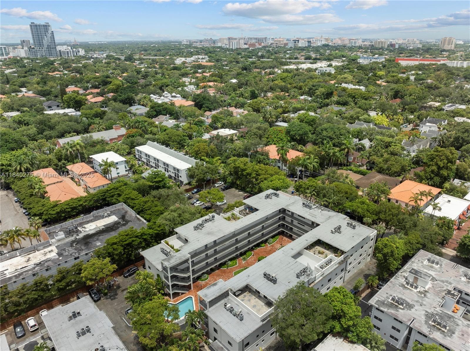 Courtyards of the Grove · #N211 in Miami - Photo 20