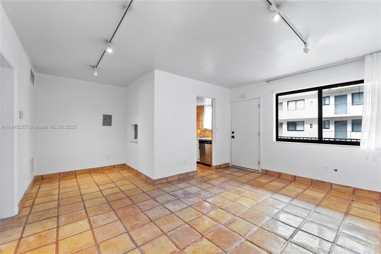 Courtyards of the Grove · #N211 in Miami - Photo 10