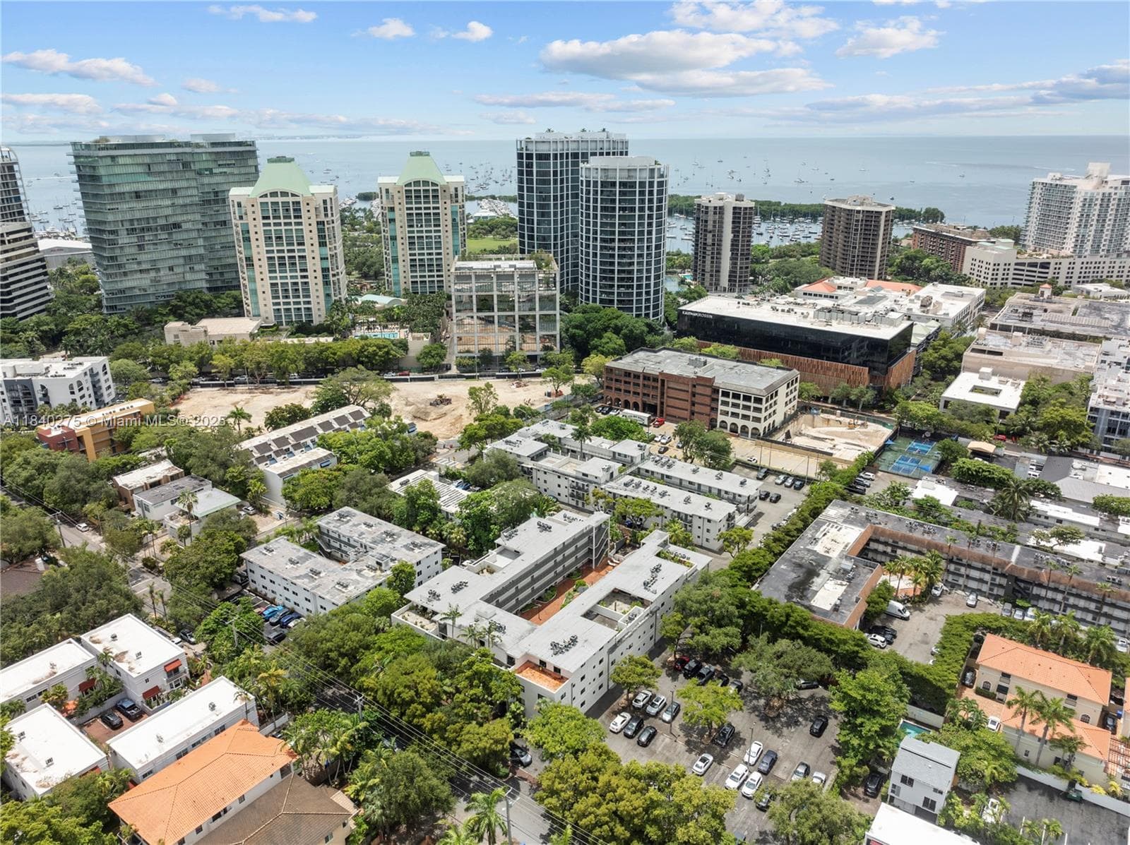 Courtyards of the Grove · #N211 in Miami - Photo 15
