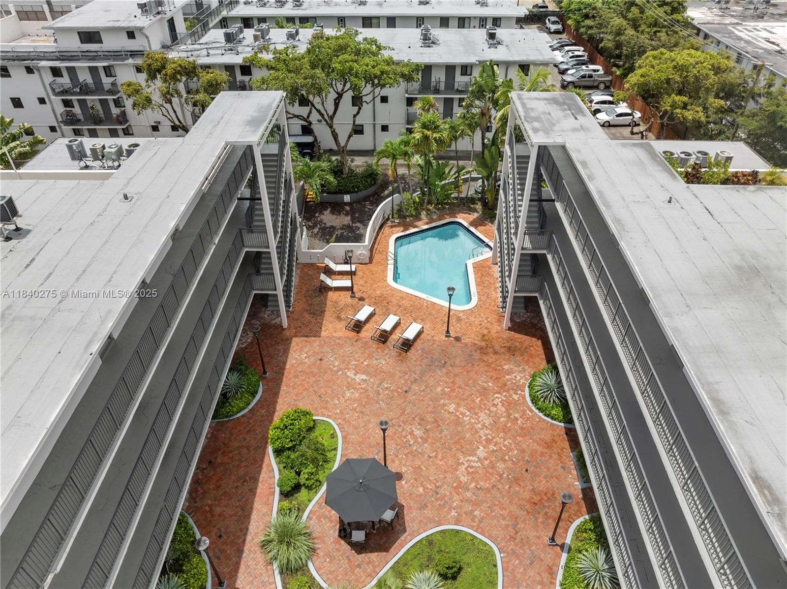 Courtyards of the Grove · #N211 in Miami - Photo 19