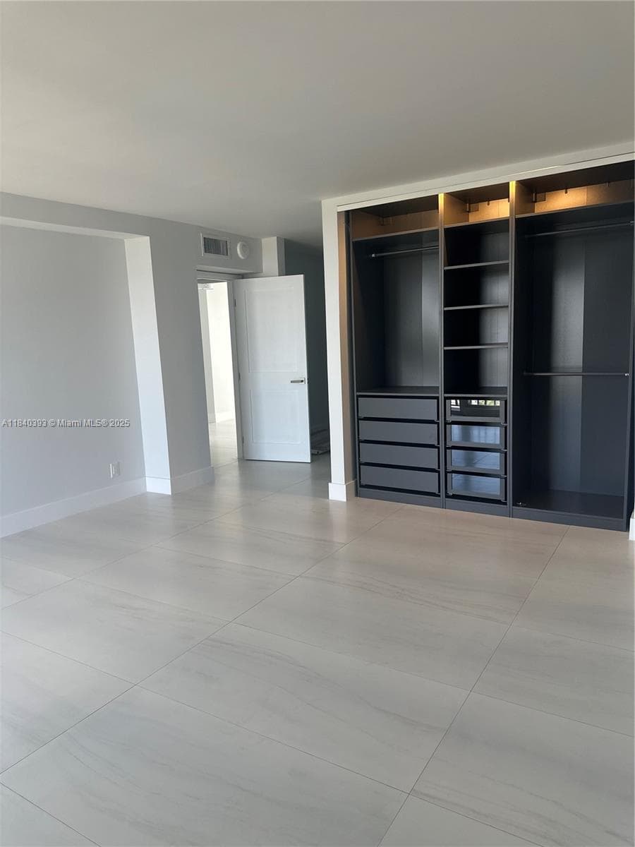 Plaza South · #17C in Fort Lauderdale - Photo 16
