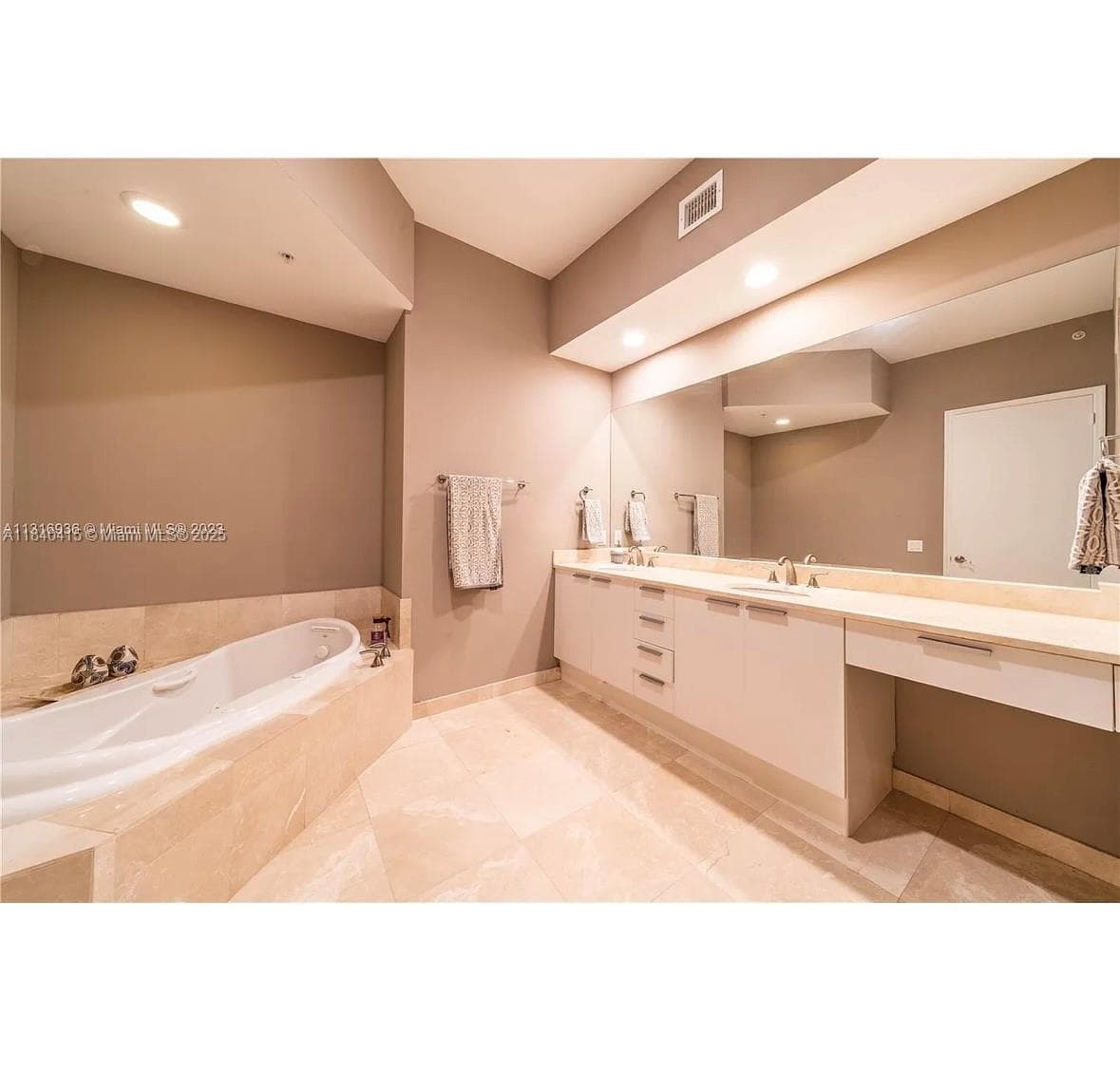 one fifty biscayne · #102 in North Miami - Photo 10