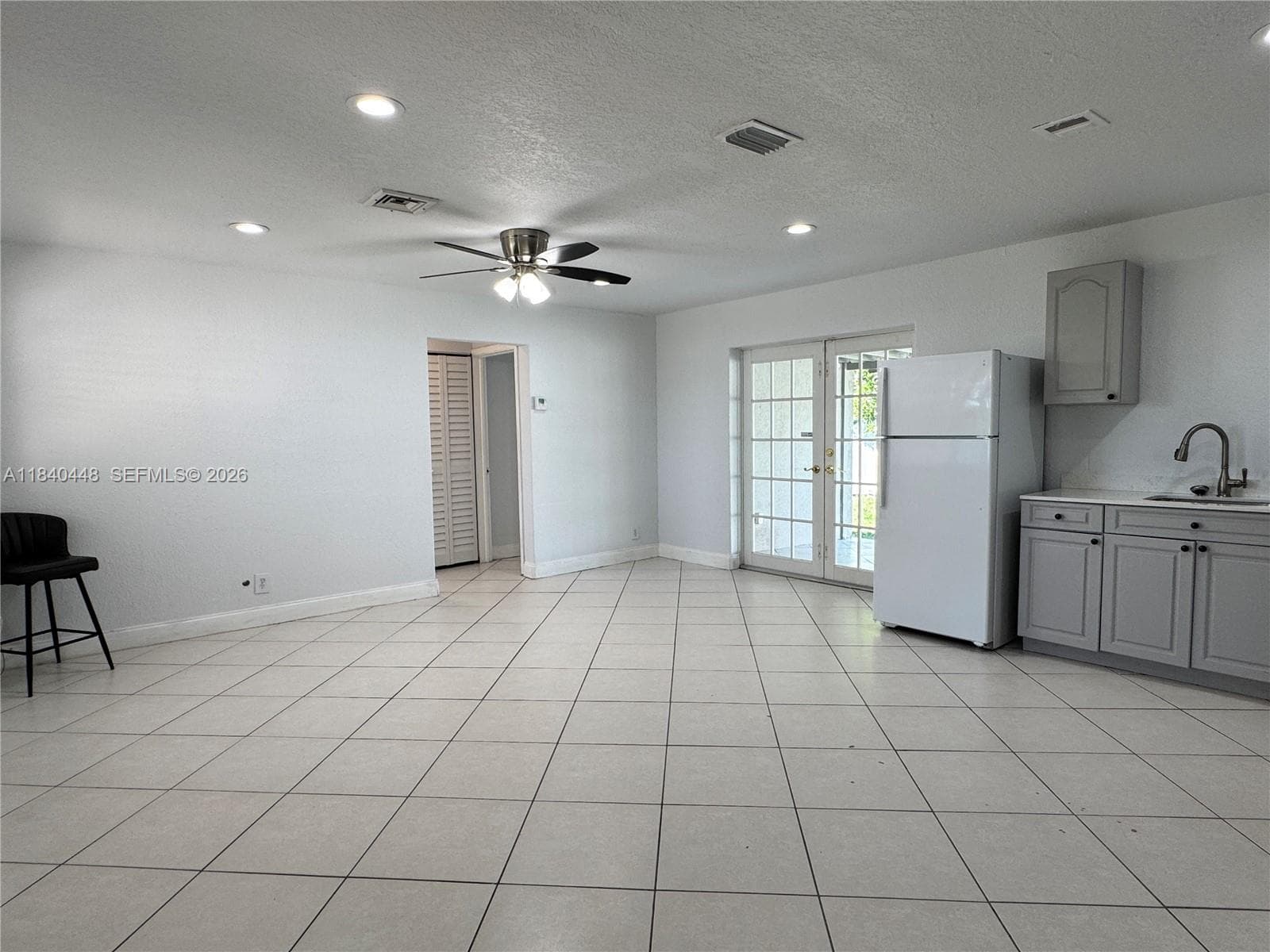 433 SW 28th Ave photo 12