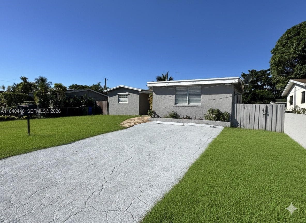 433 SW 28th Ave photo 5