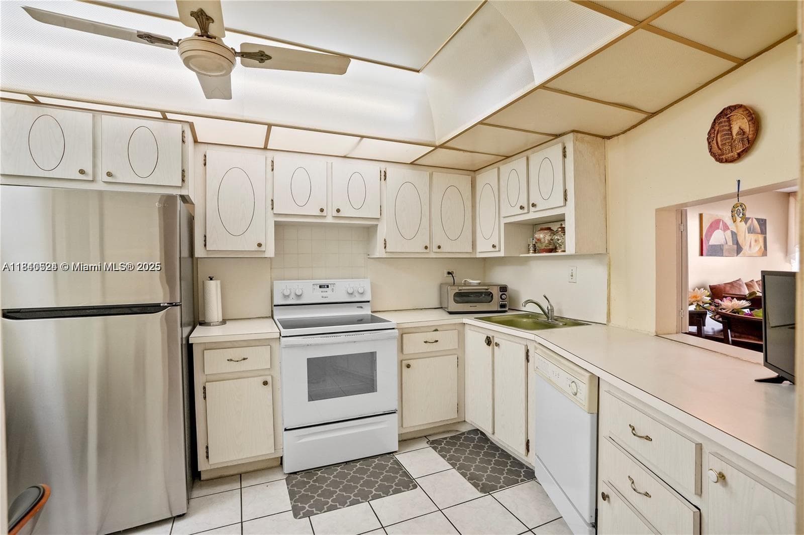 JADE WINDS GROUP ALLAMAND · #411-2 in Miami - Photo 5