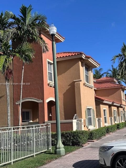 VILLAS AT HARBOR ISLES CO · #5302 in Dania Beach - Photo 15