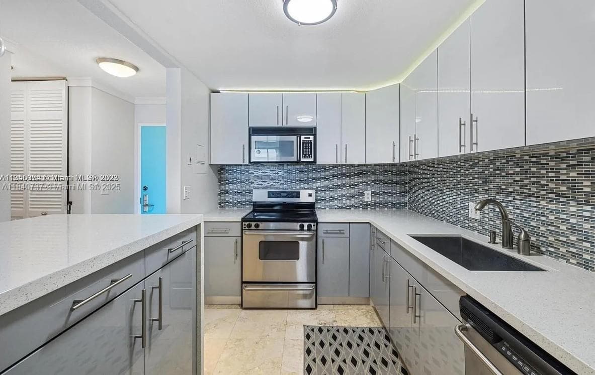 BRICKELL BISCAYNE CONDO · #10H in Miami - Photo 2