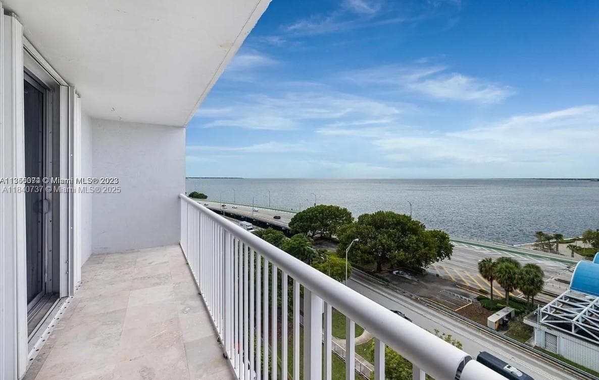 BRICKELL BISCAYNE CONDO · #10H in Miami - Photo 7
